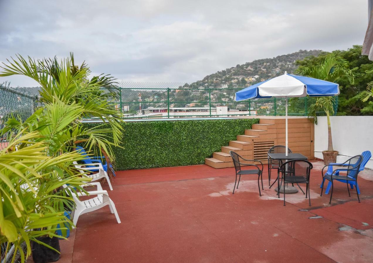 Hotel Gaby Inn Zihuatanejo Esterno foto