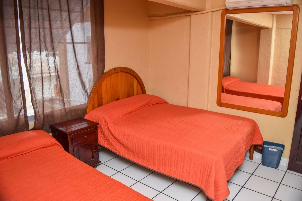 Hotel Gaby Inn Zihuatanejo Esterno foto